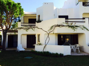 Spacious apartment in Olhos de Água 130 m² with pool